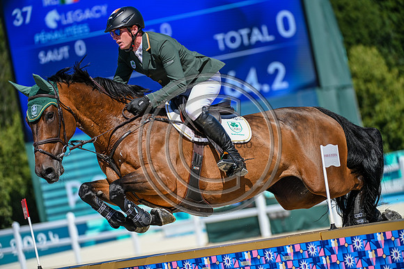Daniel COYLE riding LEGACY_Paris24_PN24_158879