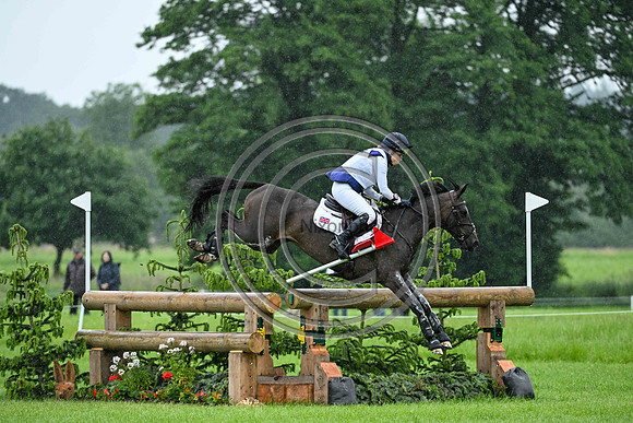 Kirsty Chabert_Opposition Heraldik Girl_LuhmühlenHT_PN24_145485