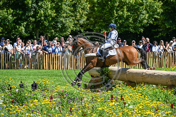 Laura COLLETT_LONDON 52_Paris24_PN24_151685