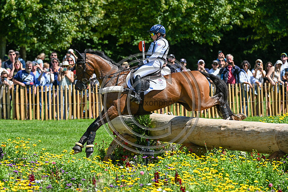 Laura COLLETT_LONDON 52_Paris24_PN24_151685-2