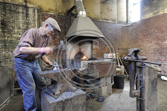 Bernie Tidmarsh_Farrier_PN13_51917
