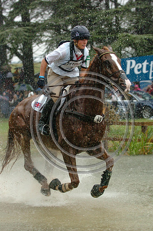 05PhillipsZ_ToytownBlen1543