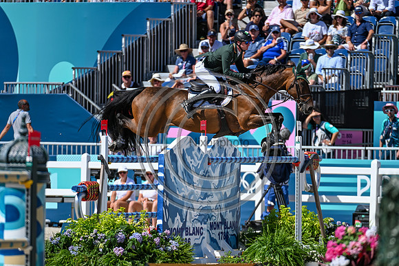 Daniel COYLE riding LEGACY_Paris24_PN24_158848