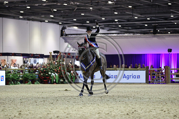 Lady Buttons_Jennie Durrans_LIHS_PN24_9942
