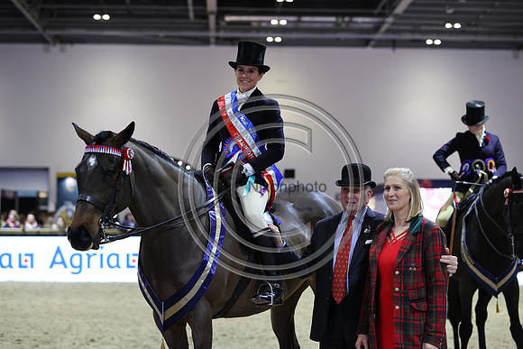 Lady Buttons_Jennie Durrans_LIHS_PN24_9937