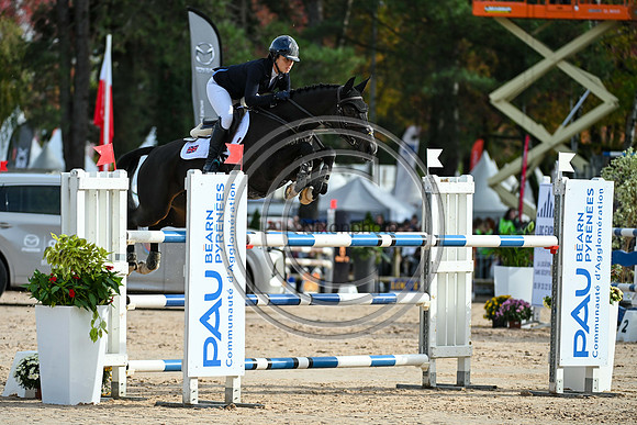 Kirsty CHABERT_OPPOSITION HERALDIK GIRL_Pau_PN24_177250