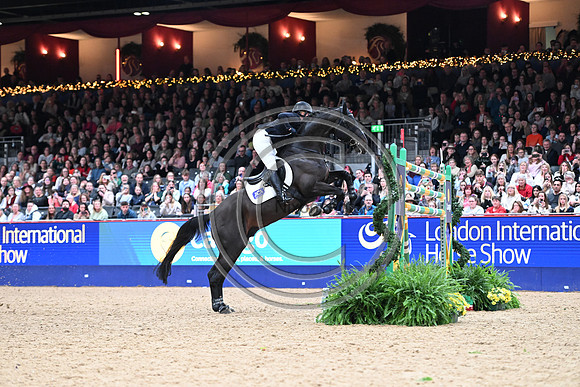 Gemma Stevens_Envoy Merelsnest Z_LIHS_PN24_3757