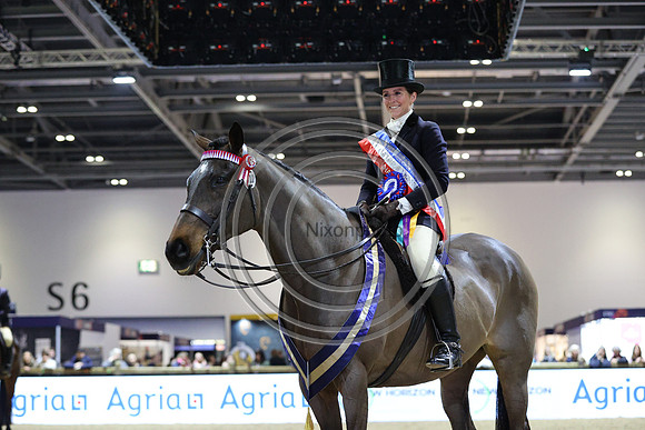 Lady Buttons_Jennie Durrans_LIHS_PN24_9932