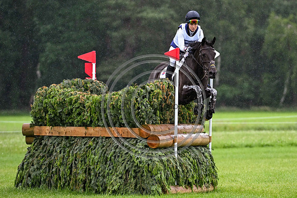 Kirsty Chabert_Opposition Heraldik Girl_LuhmühlenHT_PN24_145444-2