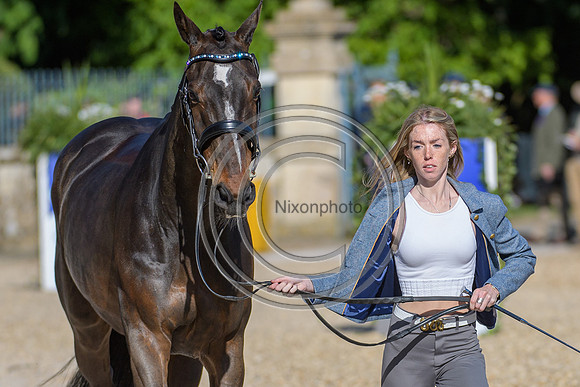 Alice Casburn_Topsp_S1129