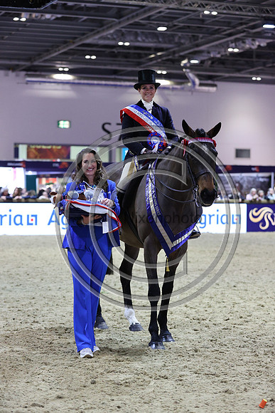 Lady Buttons_Jennie Durrans_LIHS_PN24_9916