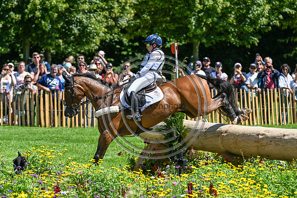 Laura COLLETT_LONDON 52_Paris24_PN24_151686-2