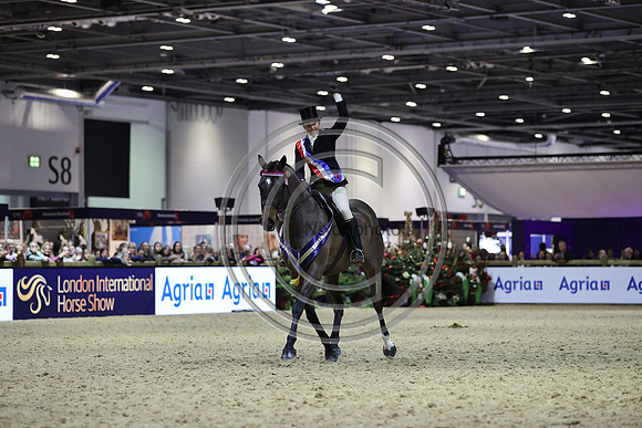 Lady Buttons_Jennie Durrans_LIHS_PN24_9944