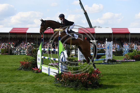 Laura Collett_London 52_PN22_21020