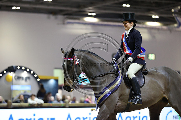 Lady Buttons_Jennie Durrans_LIHS_PN24_9945